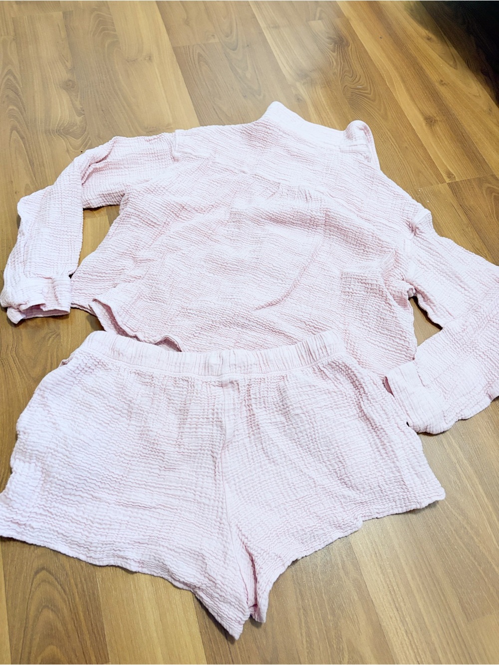 Lake Nantucket short set pajamas size small in carnation pink color - Picture 10 of 11